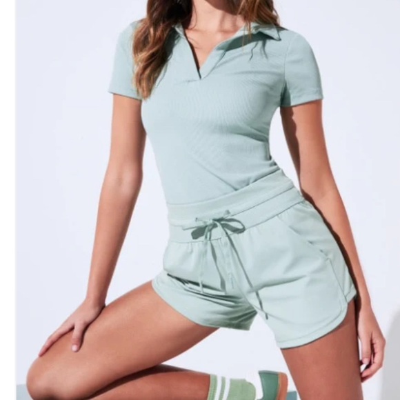 TRAVIS MATHEW WOMENS MOVEKNIT TIE SHORTS JADE XS - Picture 1 of 11